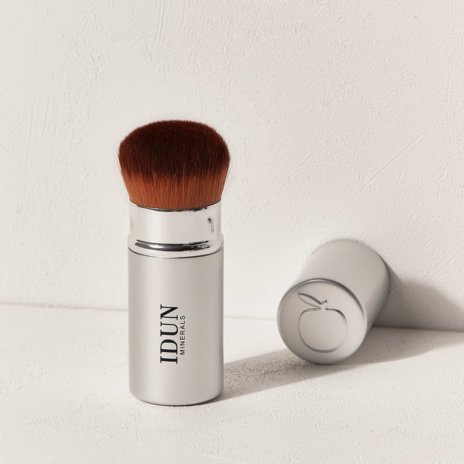 Retractable Kabuki Brush