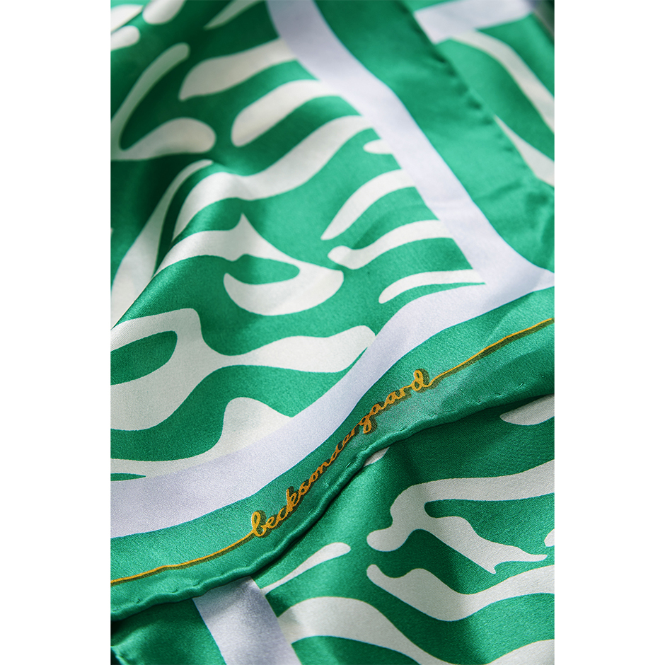 Neri Sia Scarf