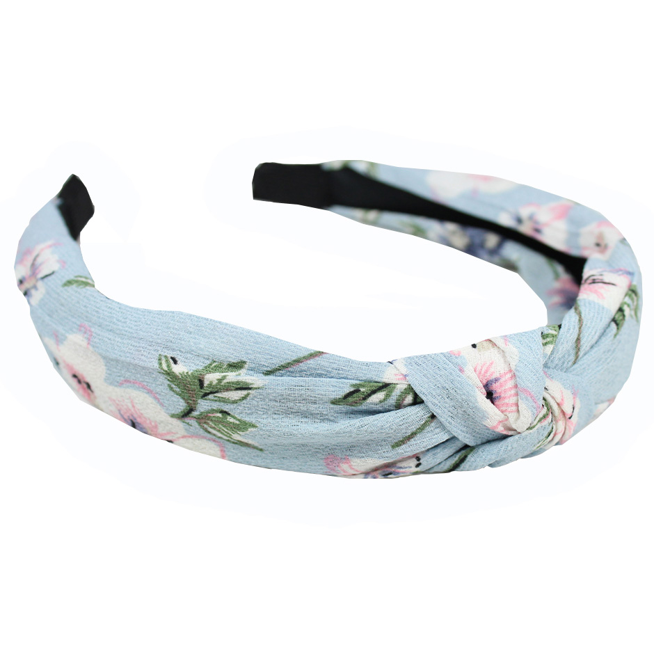 Diadem With Knot