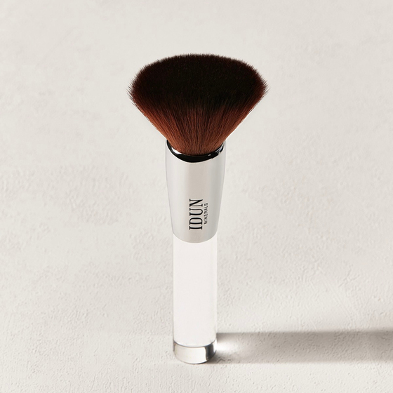 Kabuki Brush