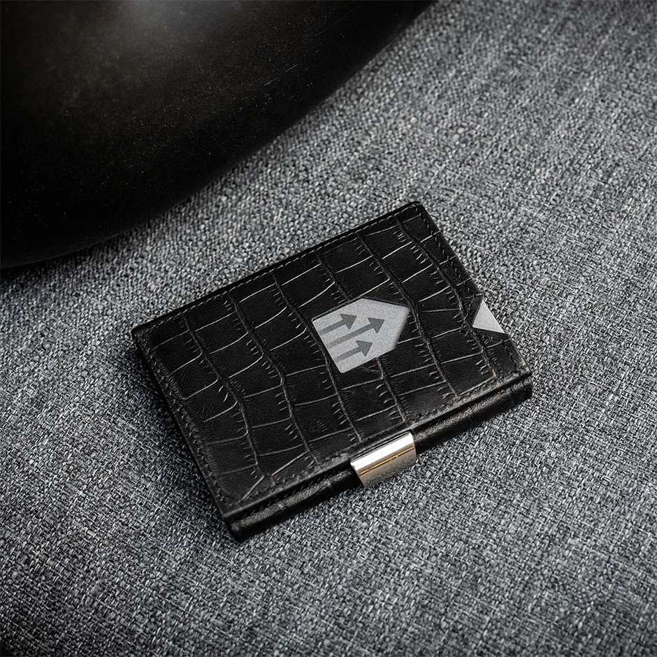 EX 101 Caiman Black